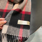 Burberry 羊絨圍巾