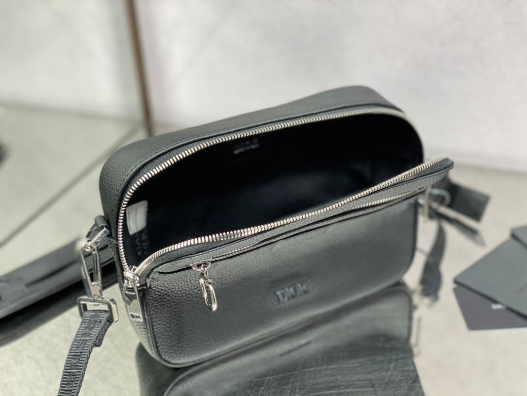Dior 經典相機包-22*15*5cm