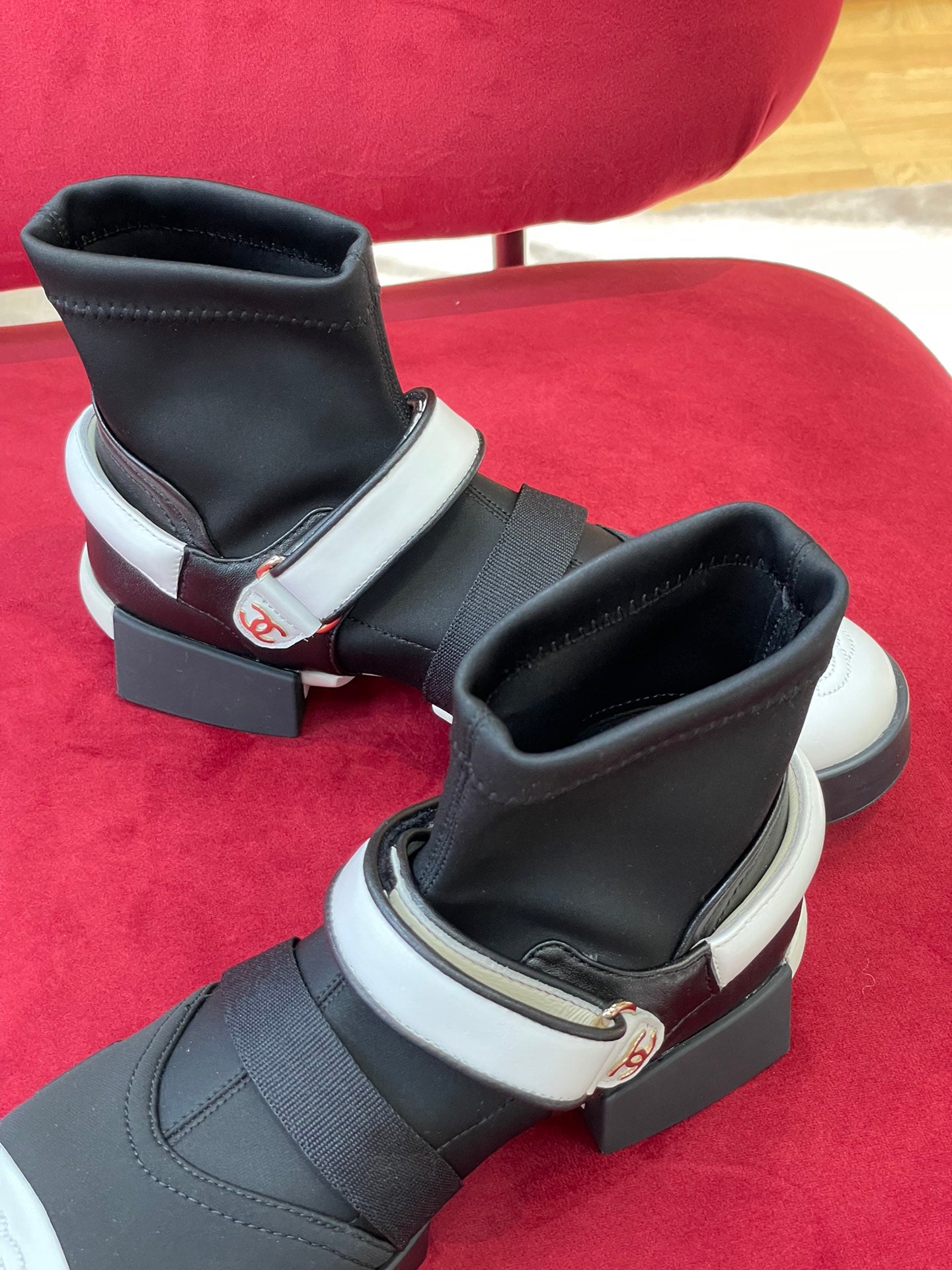 小香家-秋冬新款登月鞋（尺碼35-41）