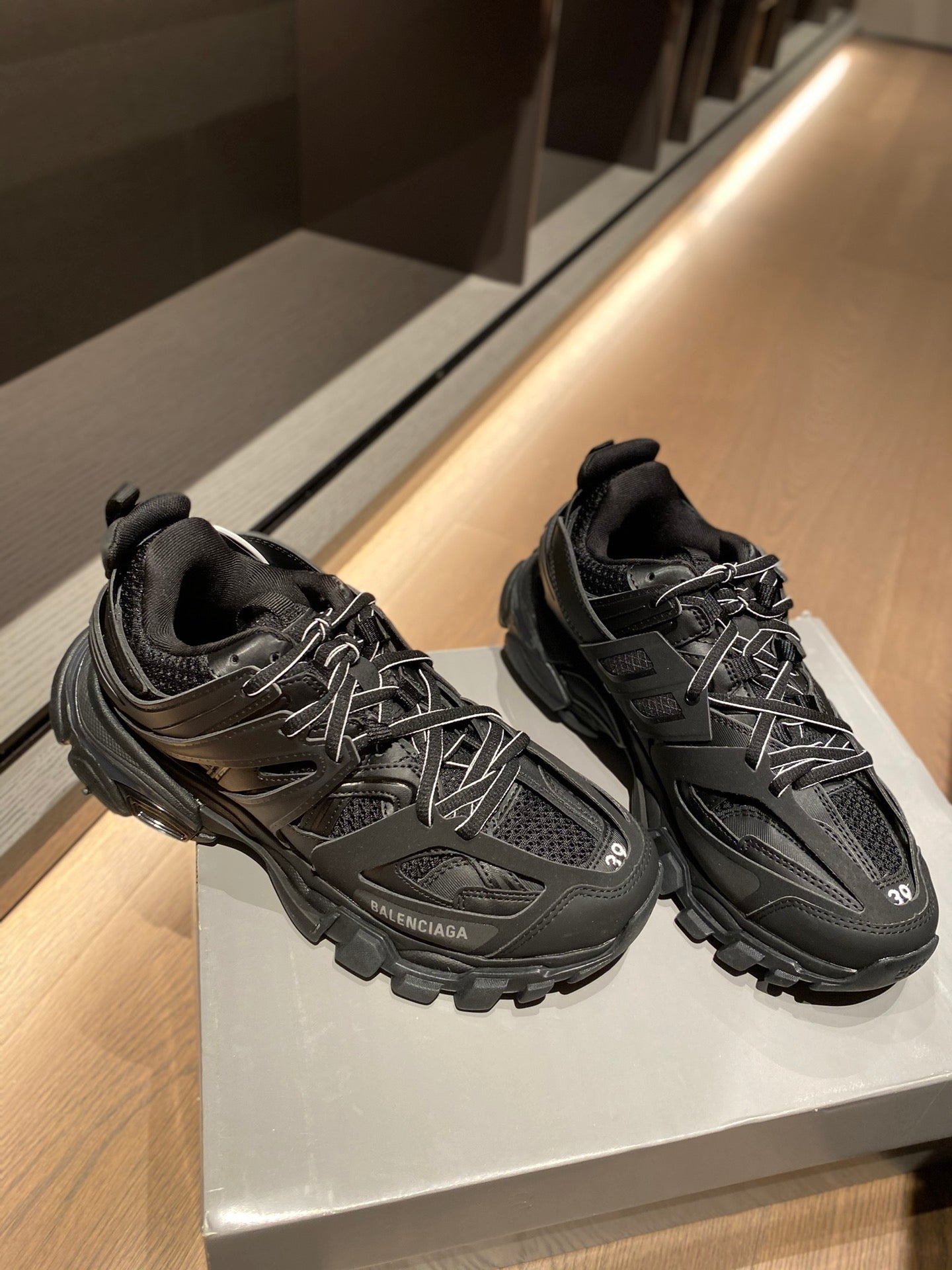 Balenciaga 巴黎世家-老爹鞋