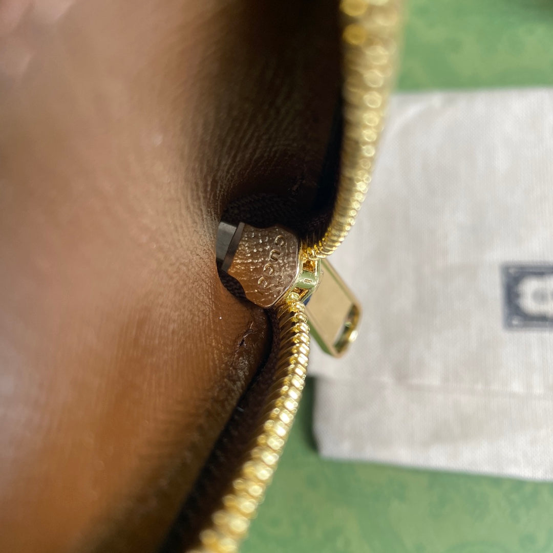 Gucci 新款拉鍊短夾