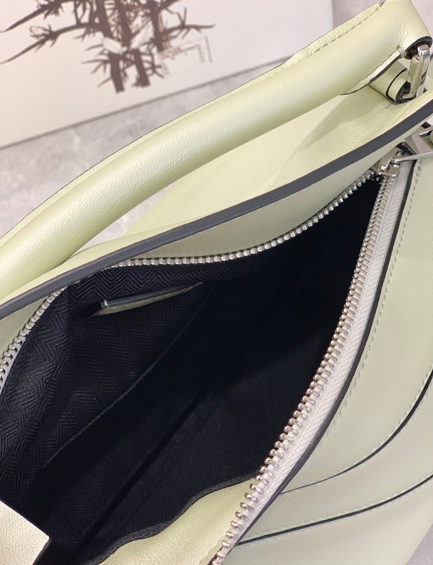 羅L威-2020年新款 Puzzle bag  小牛皮