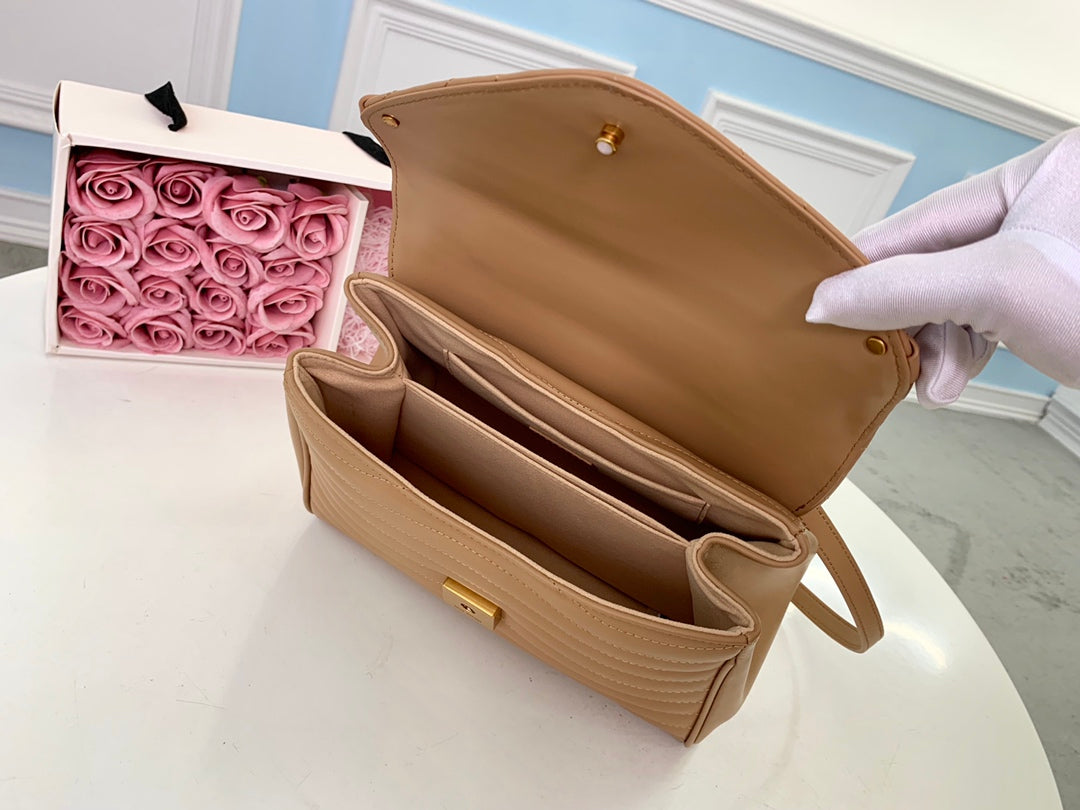 M53932 路L家-2019 秋季 New Wave Top Handle 手袋 杏色