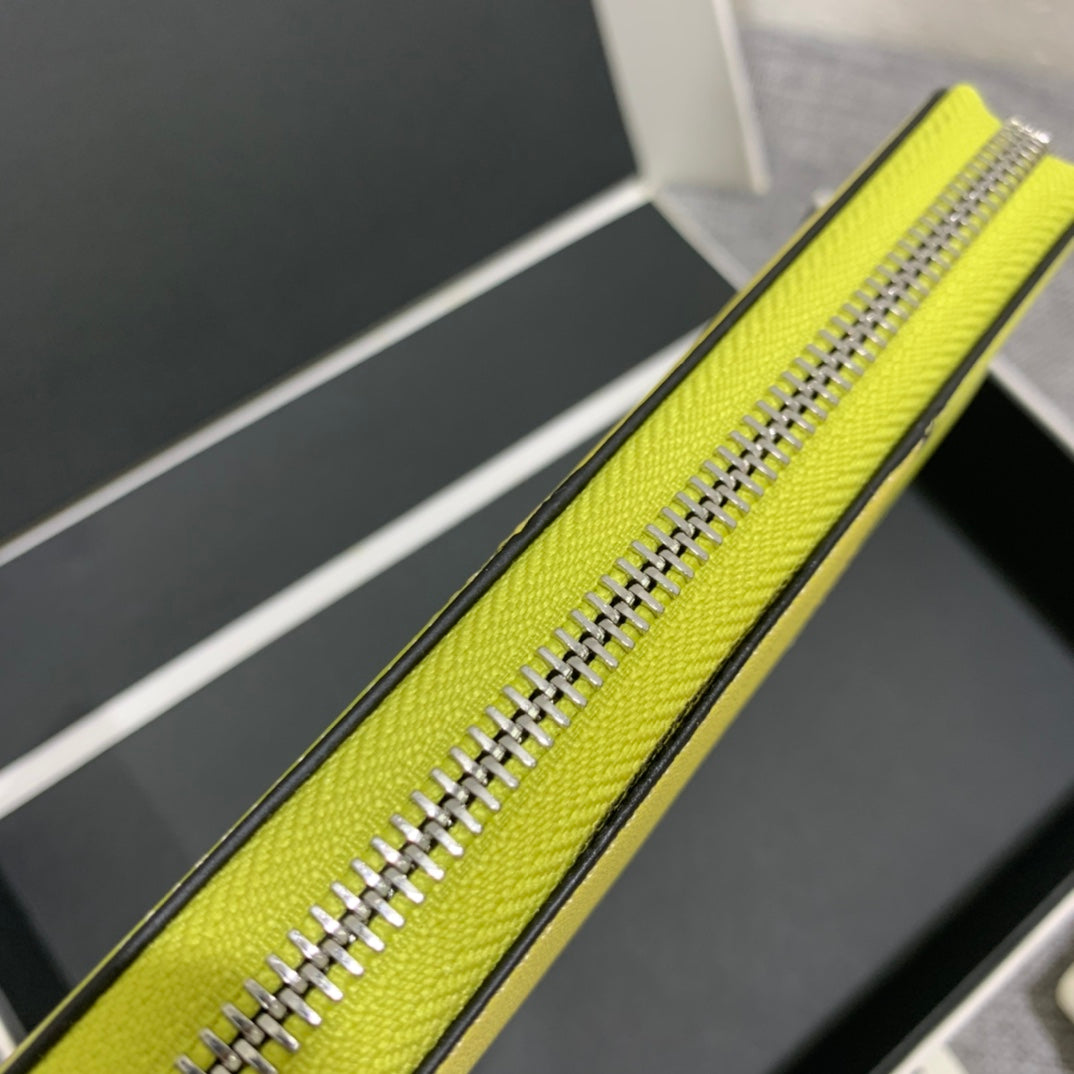 Loewe Puzzle zip around wallet 拉鍊長夾