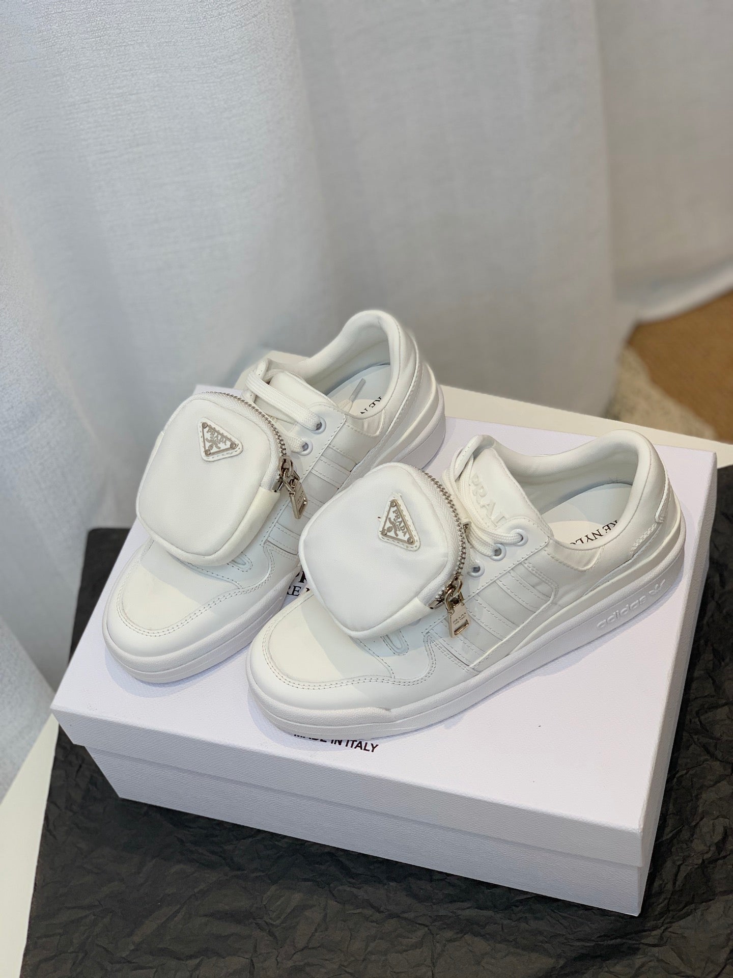 Prada 鞋-Prada x adidas 聯名款 運動休閒鞋