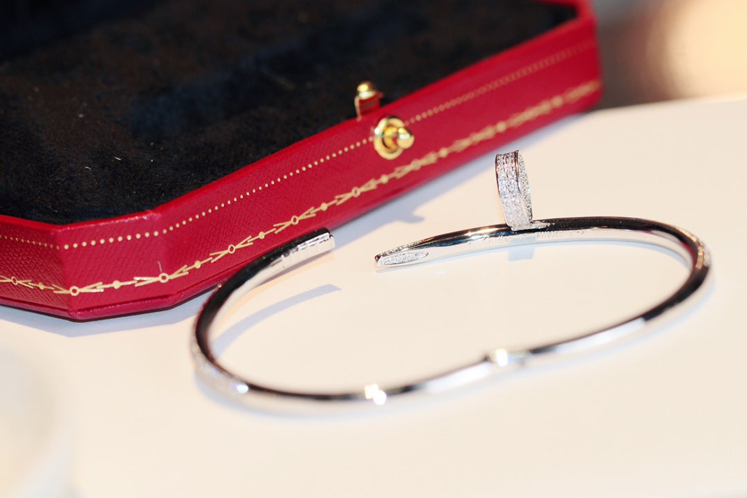 Cartier 滿鑽釘子手鐲-玫瑰金/白金-滿鑽