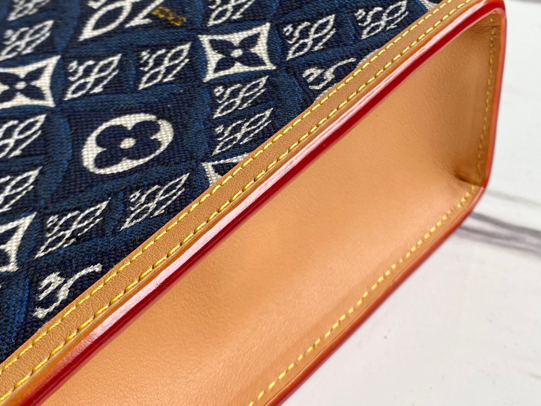 LV M80306 Poche Toilette 26 盥洗袋