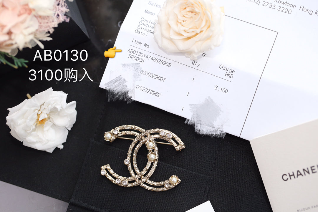 Chanel 胸針