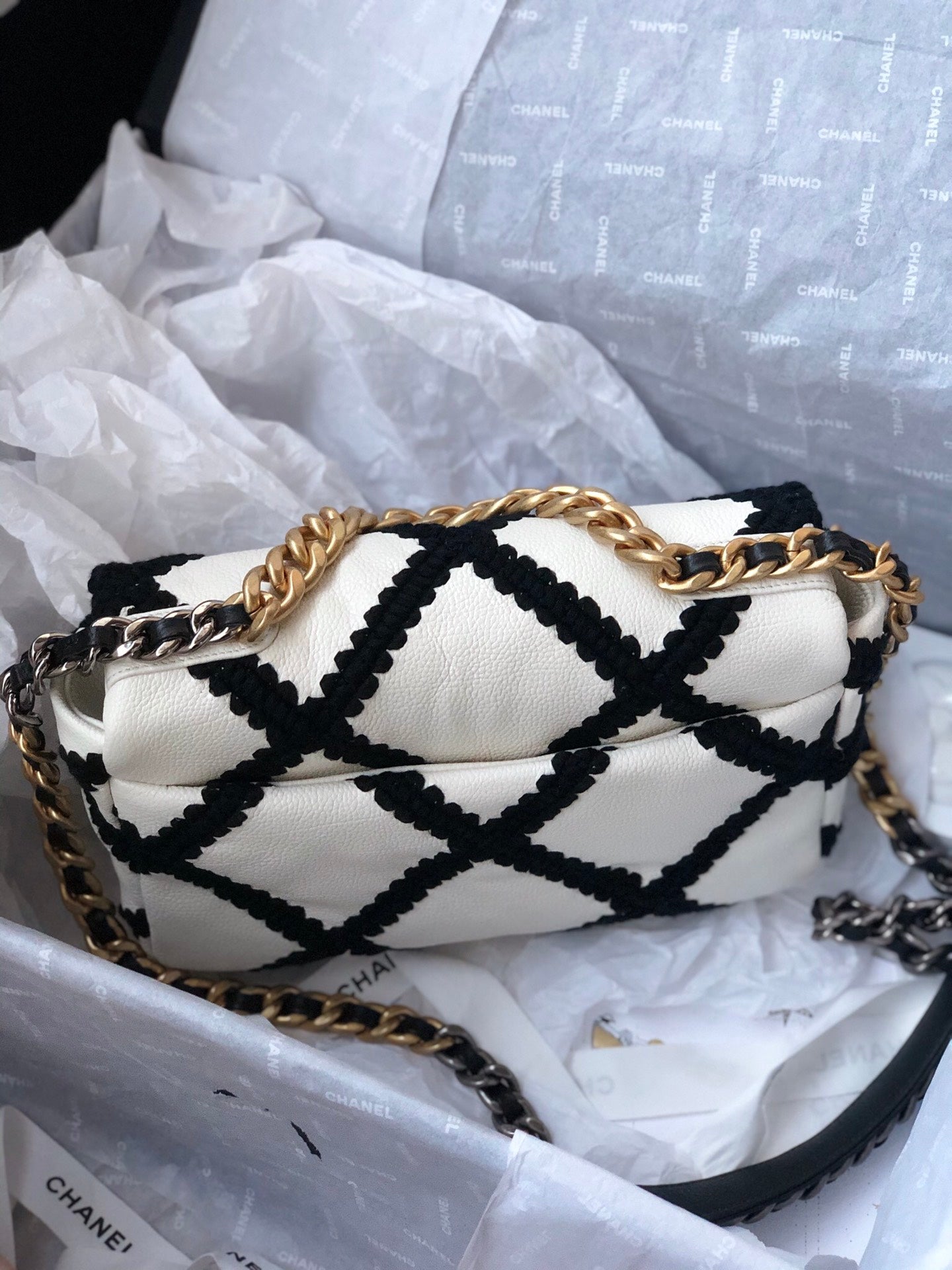 Chanel 19Bag 牛皮款-黑白格紋