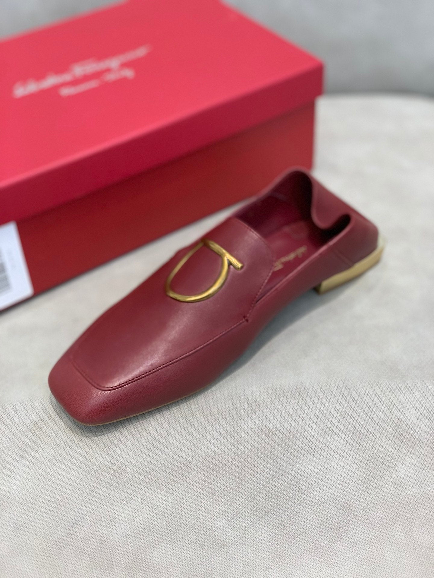 Salvatore Ferragamo鞋-菲拉格慕 馬蹄釦 2cm跟 樂福鞋 紅