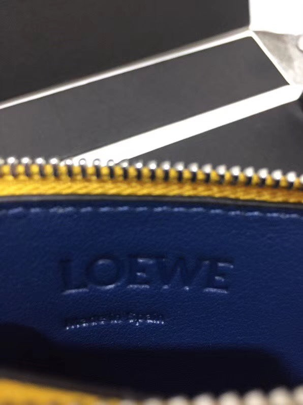 Loewe 拉鍊小卡包