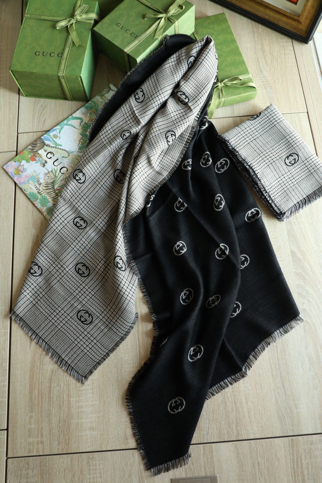 古G家-刺繡雙面圍巾 70*200cm 絲絨面料