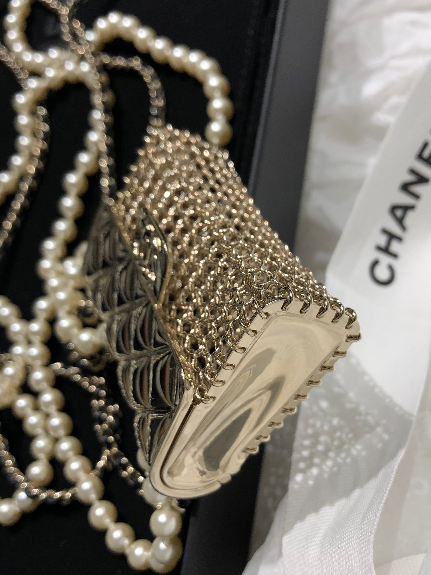 Chanel 珍珠鏈條金屬小包