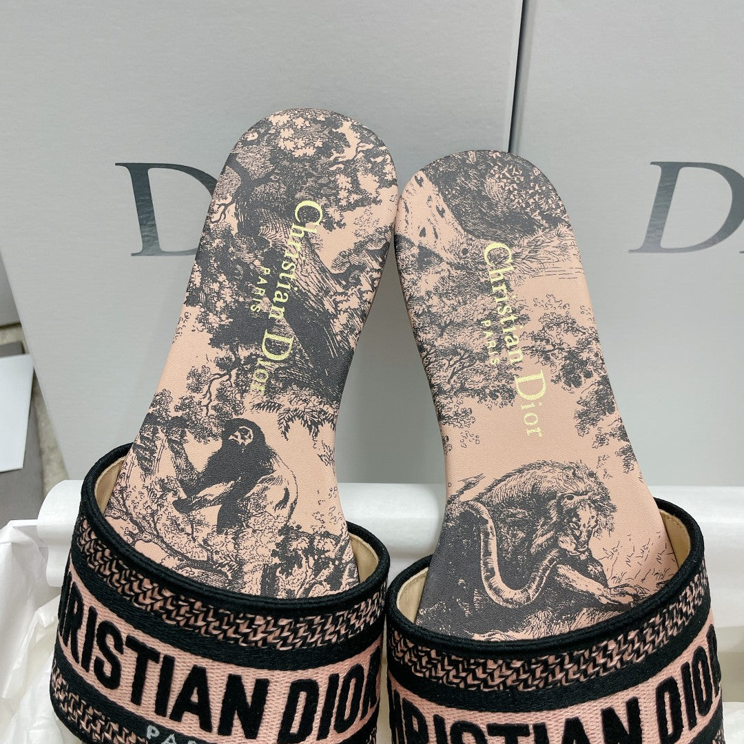 迪D家-2023春夏新款 提花刺繡拖鞋 花底粉灰色