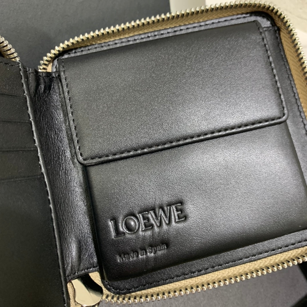 Loewe Puzzle系列 拉鍊短夾
