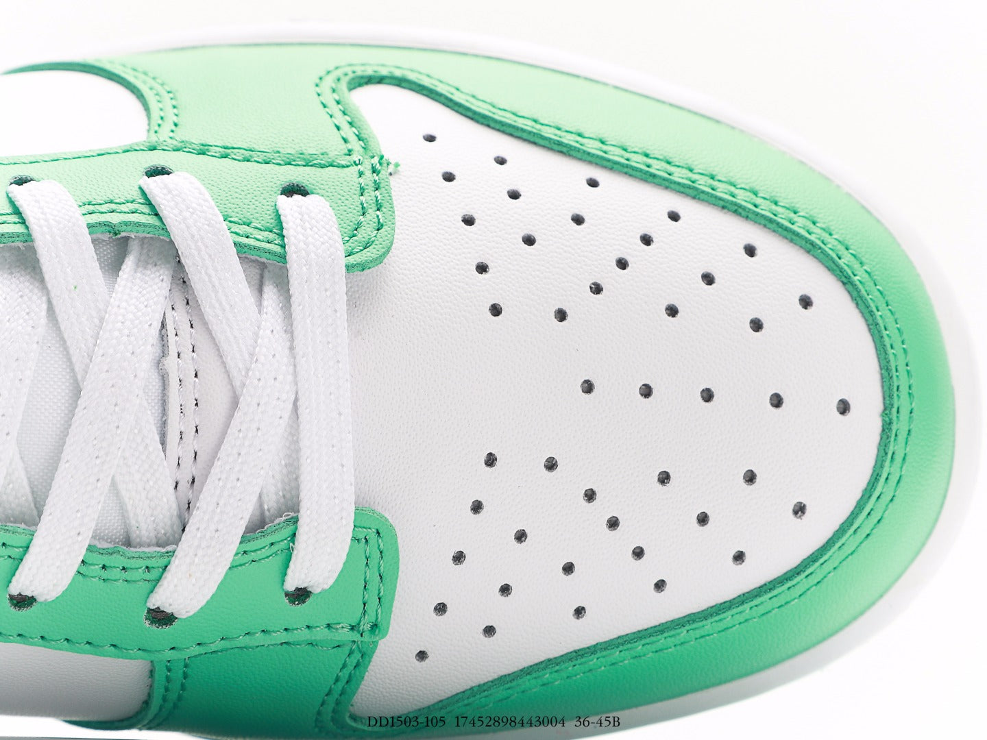 N1KE-WMNS SB Dunk LowWhiteGreen Glow