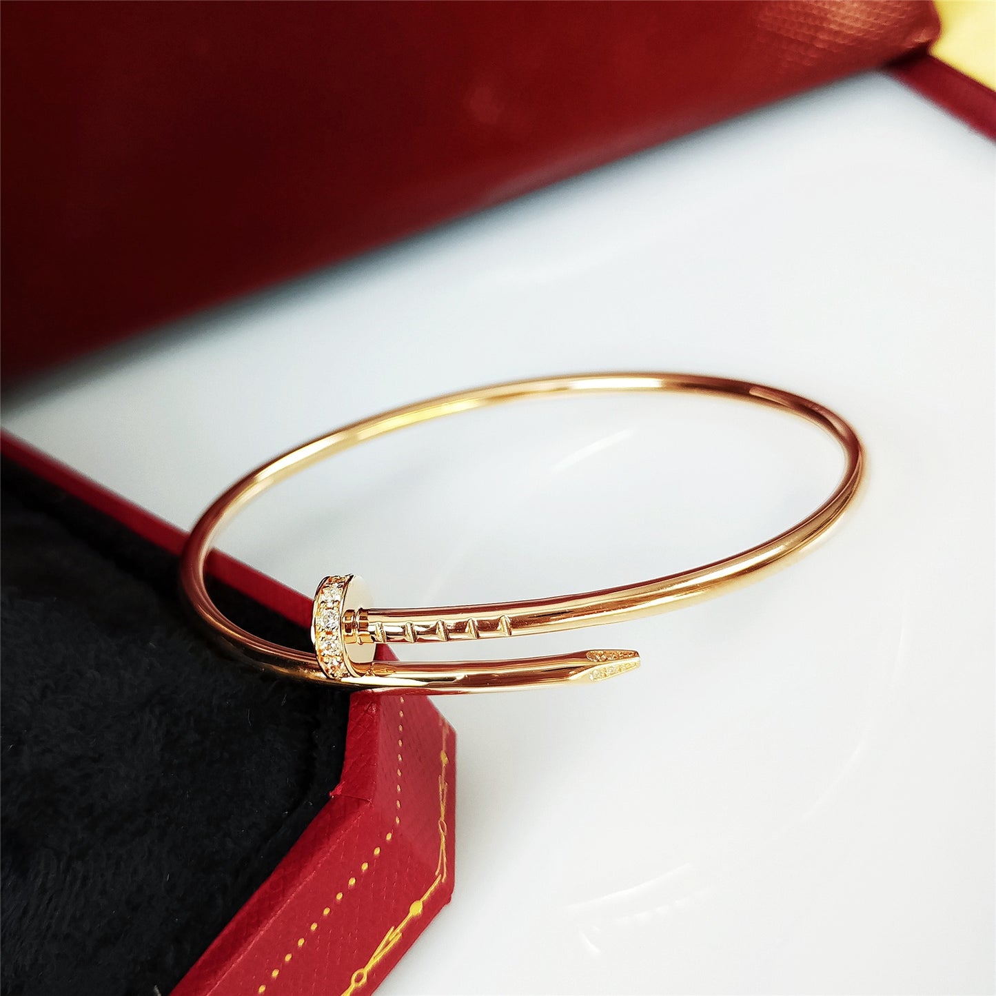 Cartier 細版釘子手鐲 玫瑰金半鑽