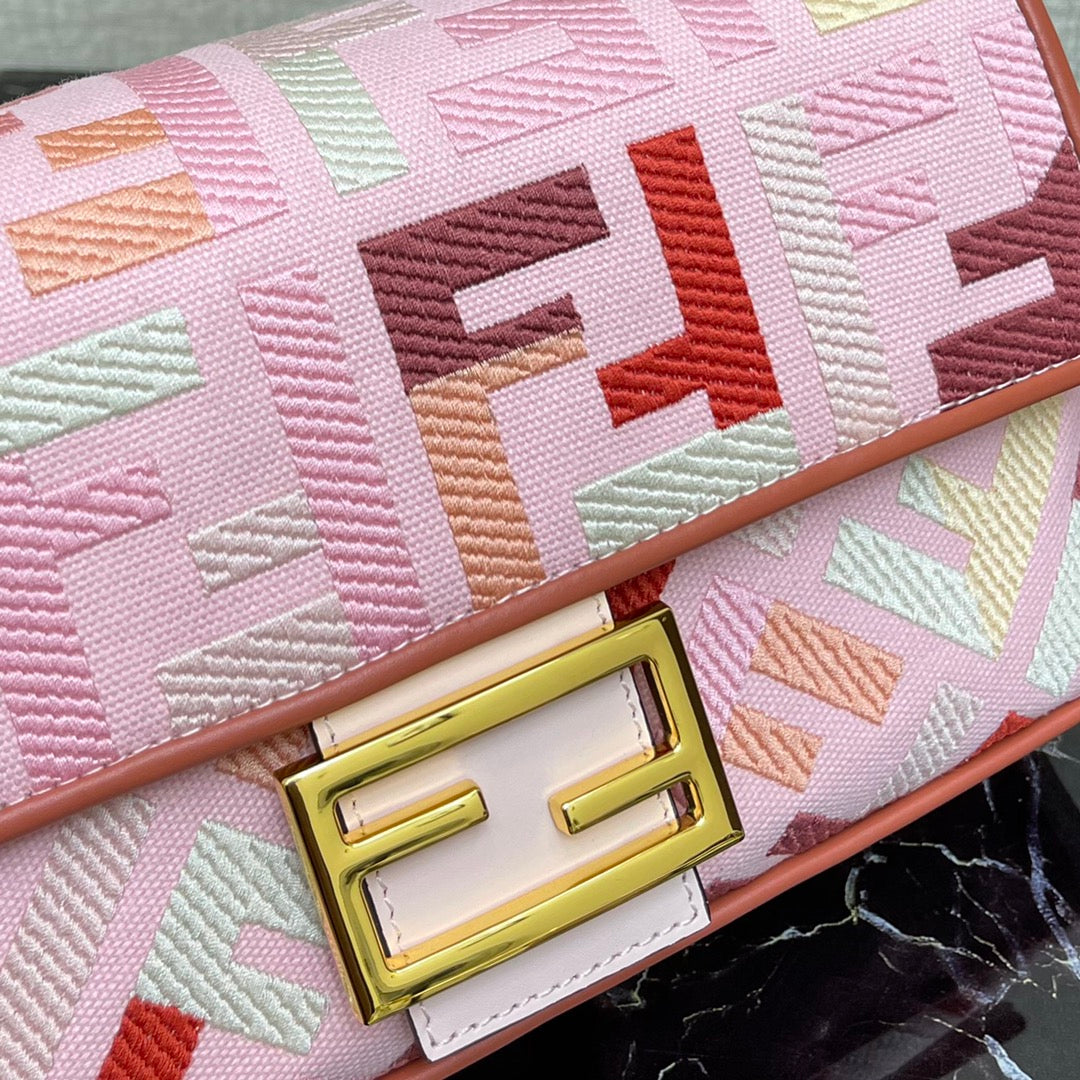 芬F家-Baguette-中型粉色刺繡法棍包