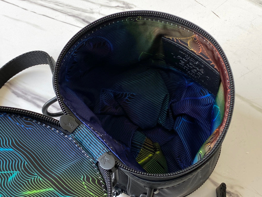 LV M45604 Expandable Polochon 手袋