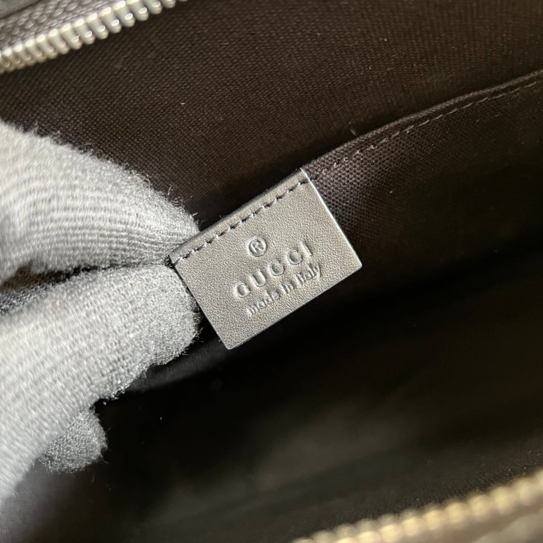 Gucci 黑色蜜蜂手拿包