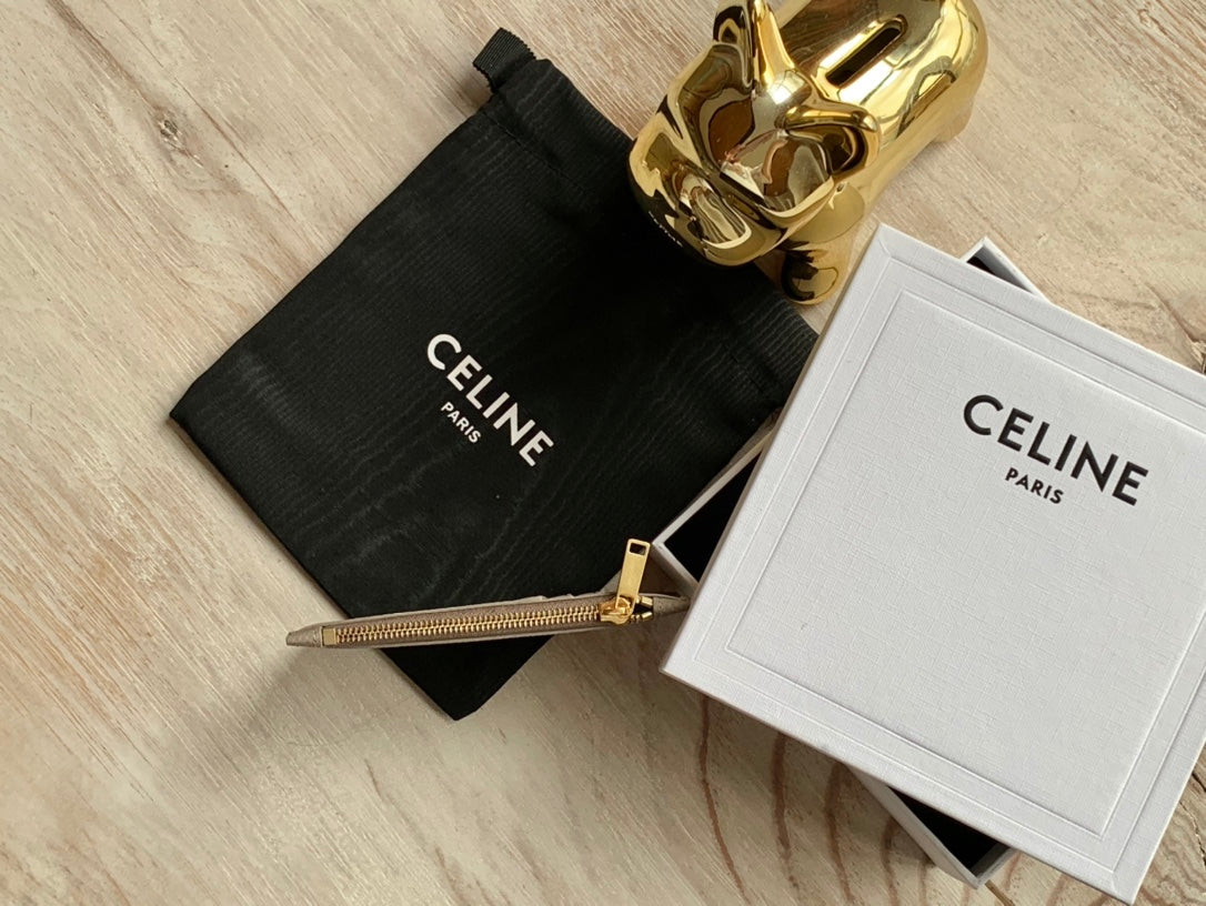Celine 粒面小牛皮拉鍊卡包-卵石灰