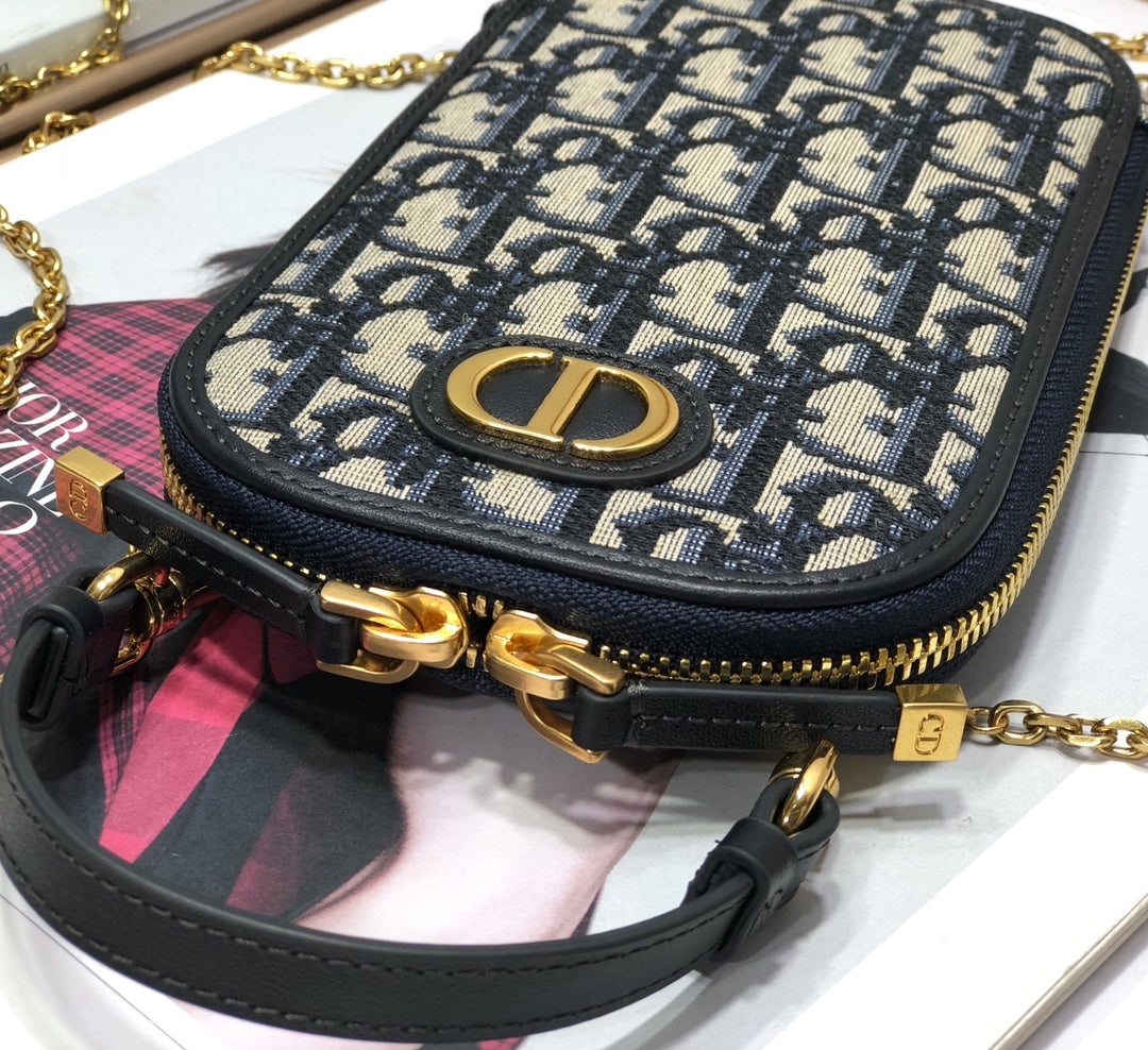 Dior 30 Montaigne 手機包