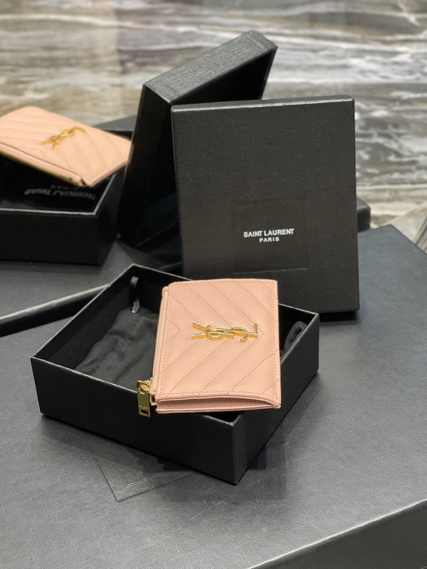 YSL 新品卡包_粉色金扣