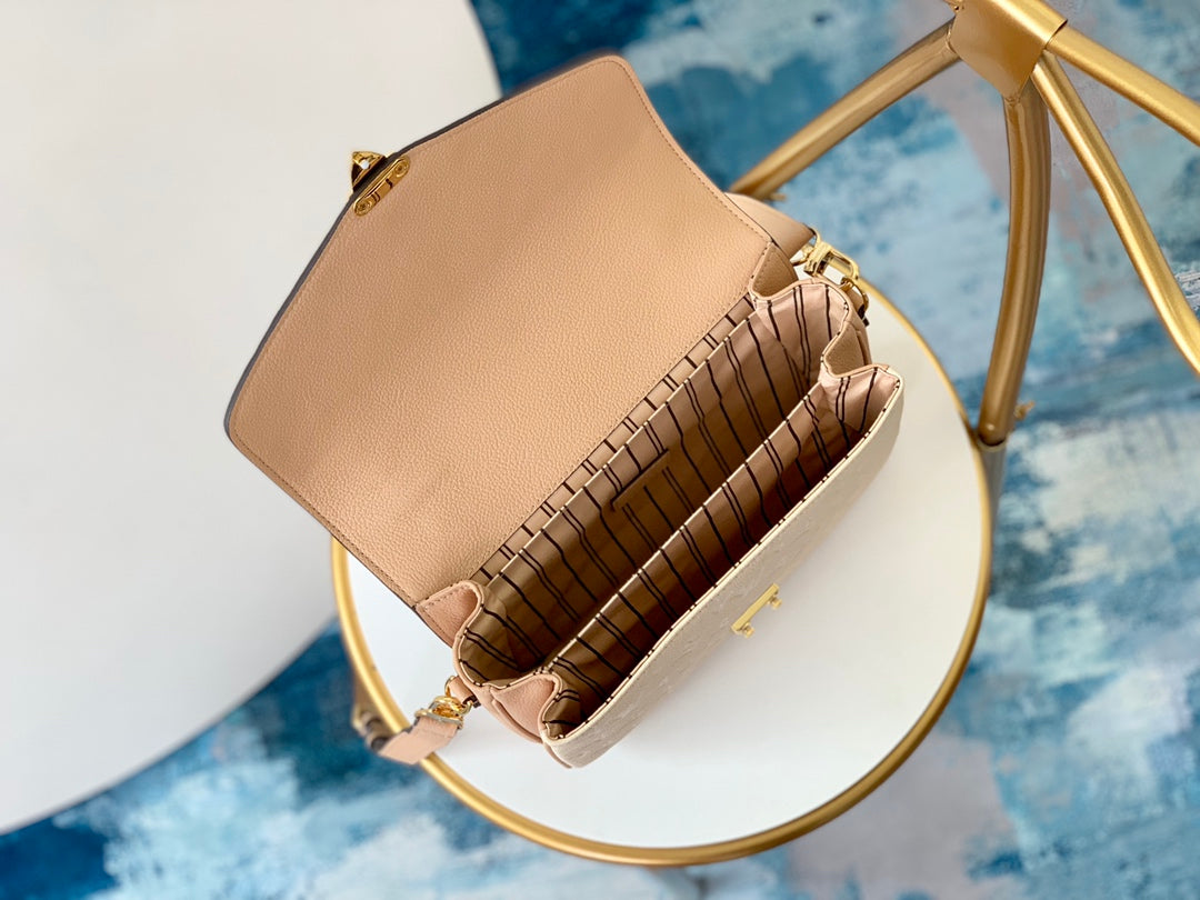 M44300 路L家-Pochette Métis郵差包
