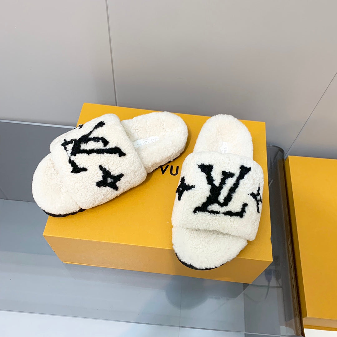 路L家-2022早春新款 毛毛拖鞋 白黑色