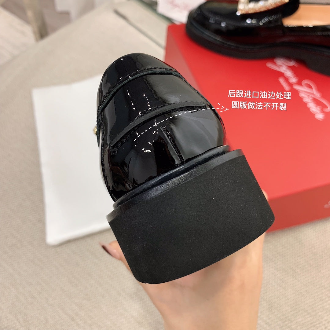 R方扣頭鞋-22SS 鑲鑽漆皮福樂鞋
