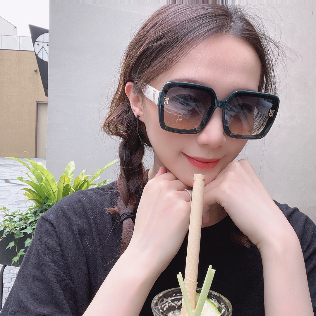 巴B家-墨鏡 BE5366 60-14-145 上身圖