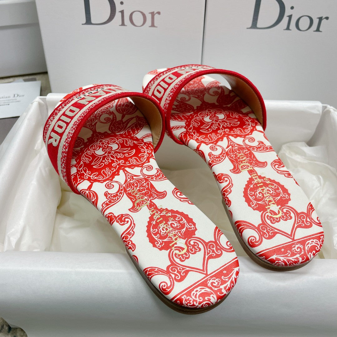 迪D家-2023春夏新款 提花刺繡拖鞋 心底紅色