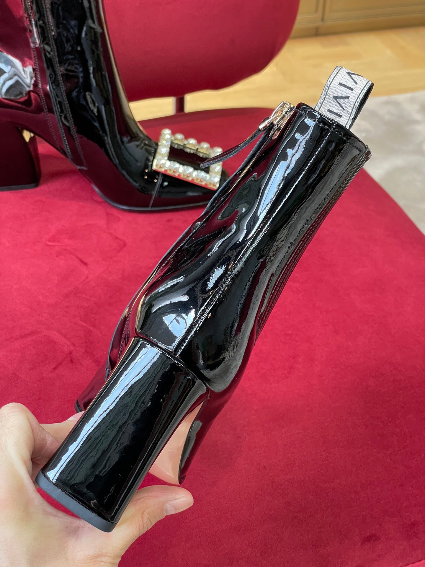 R方扣頭鞋-2022秋冬款 漆皮搭配鑽扣短靴