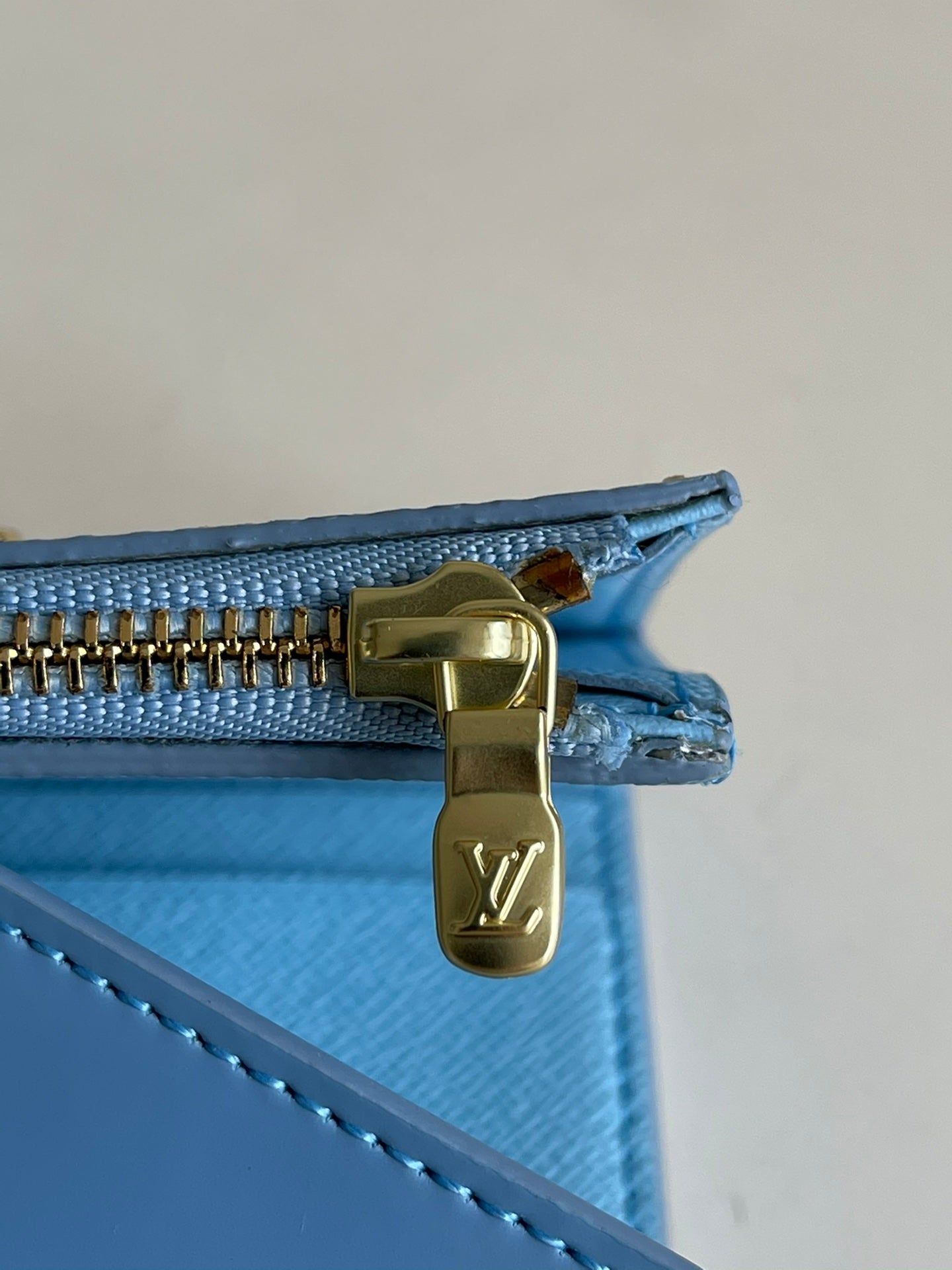 LV M60219白格天藍色 Zoe三折短夾