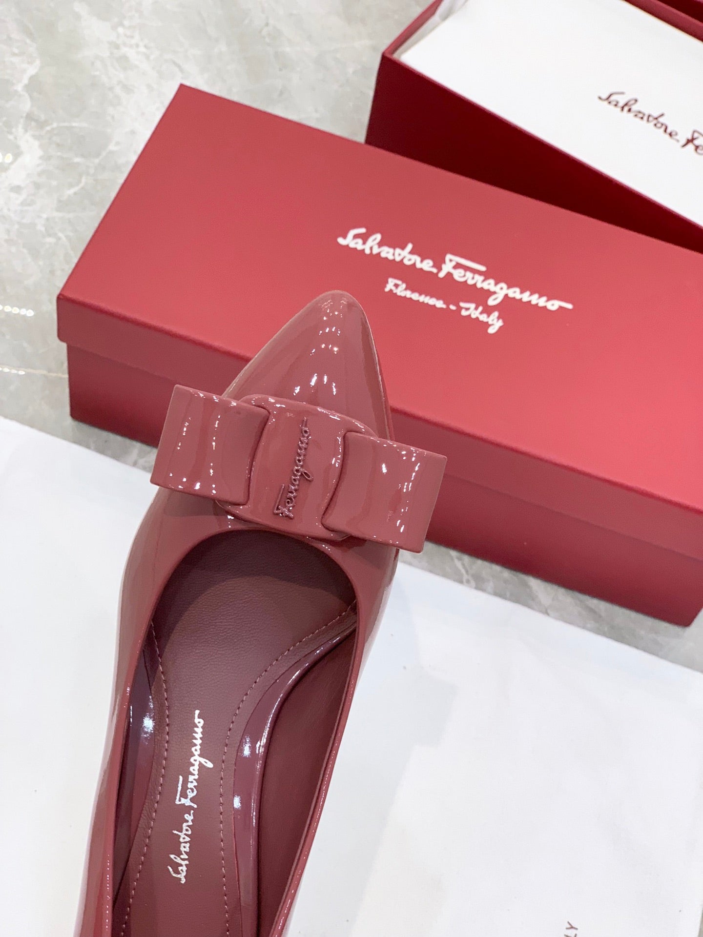 Salvatore Ferragamo鞋-菲拉格慕 Viva低跟尖頭 平底鞋 紅