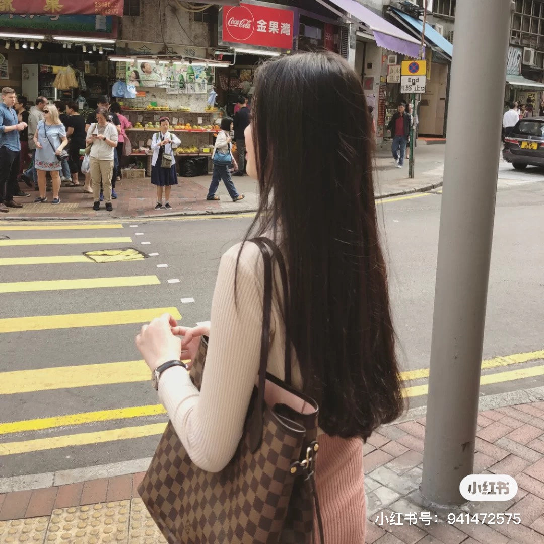 M41358 路L家-Neverfull 咖格 上身照
