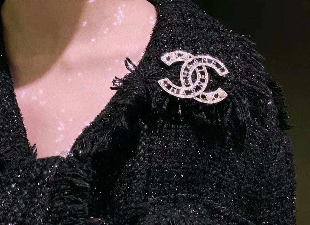 Chanel 胸針