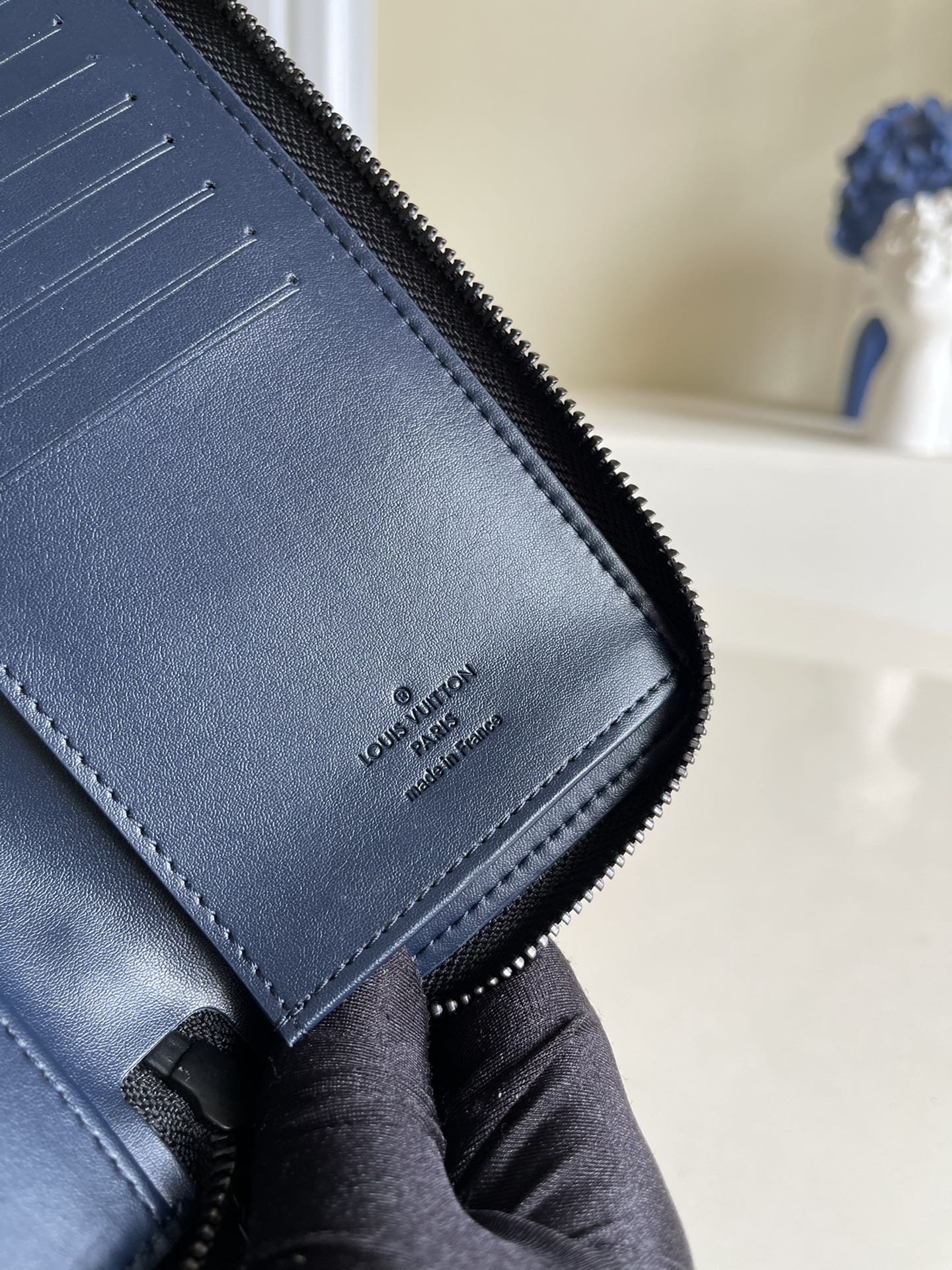 LV M80423 Zippy Vertical 長夾