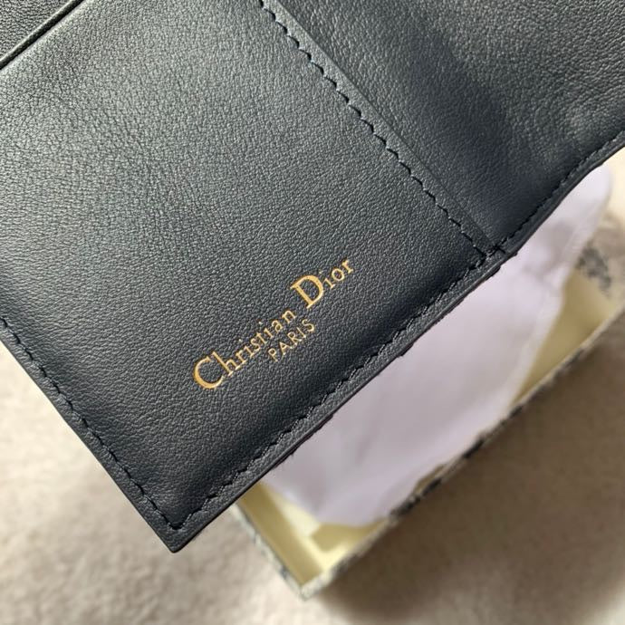 Dior 老花帆布護照夾