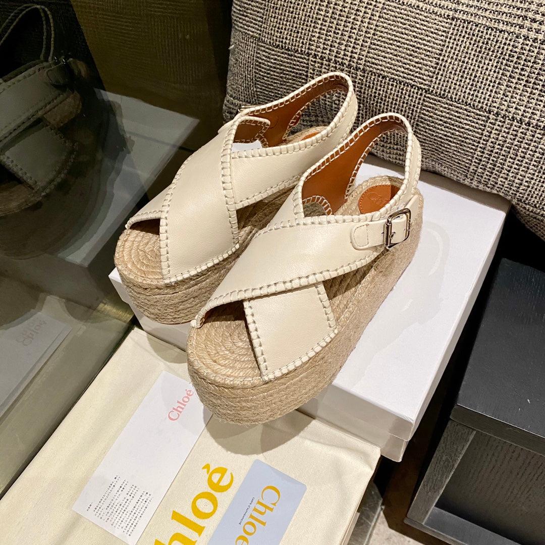 克羅C-厚底 交叉皮革羅馬涼鞋（尺碼35-40）