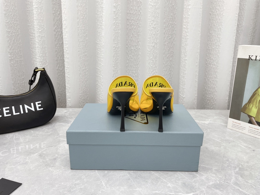 Prada 鞋-Prada 尖頭三角logo 細高跟拖鞋（黃）
