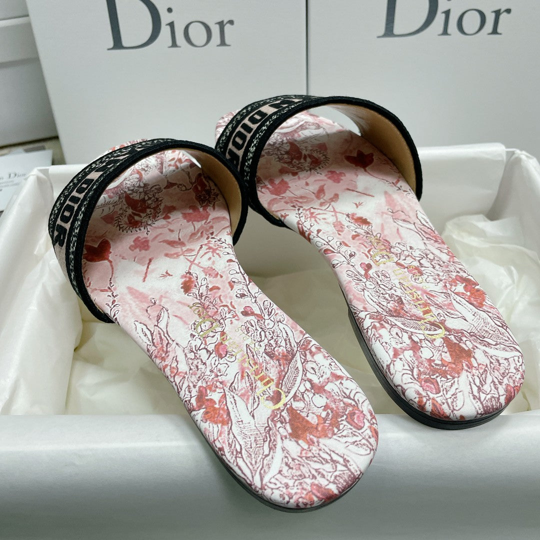 迪D家-2023春夏新款 提花刺繡拖鞋 花底粉白色