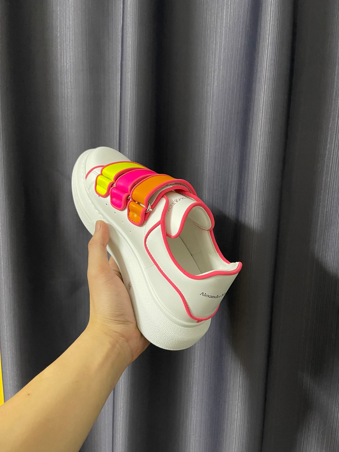 麥M昆-經典小白鞋 男女同款 三色魔鬼氈