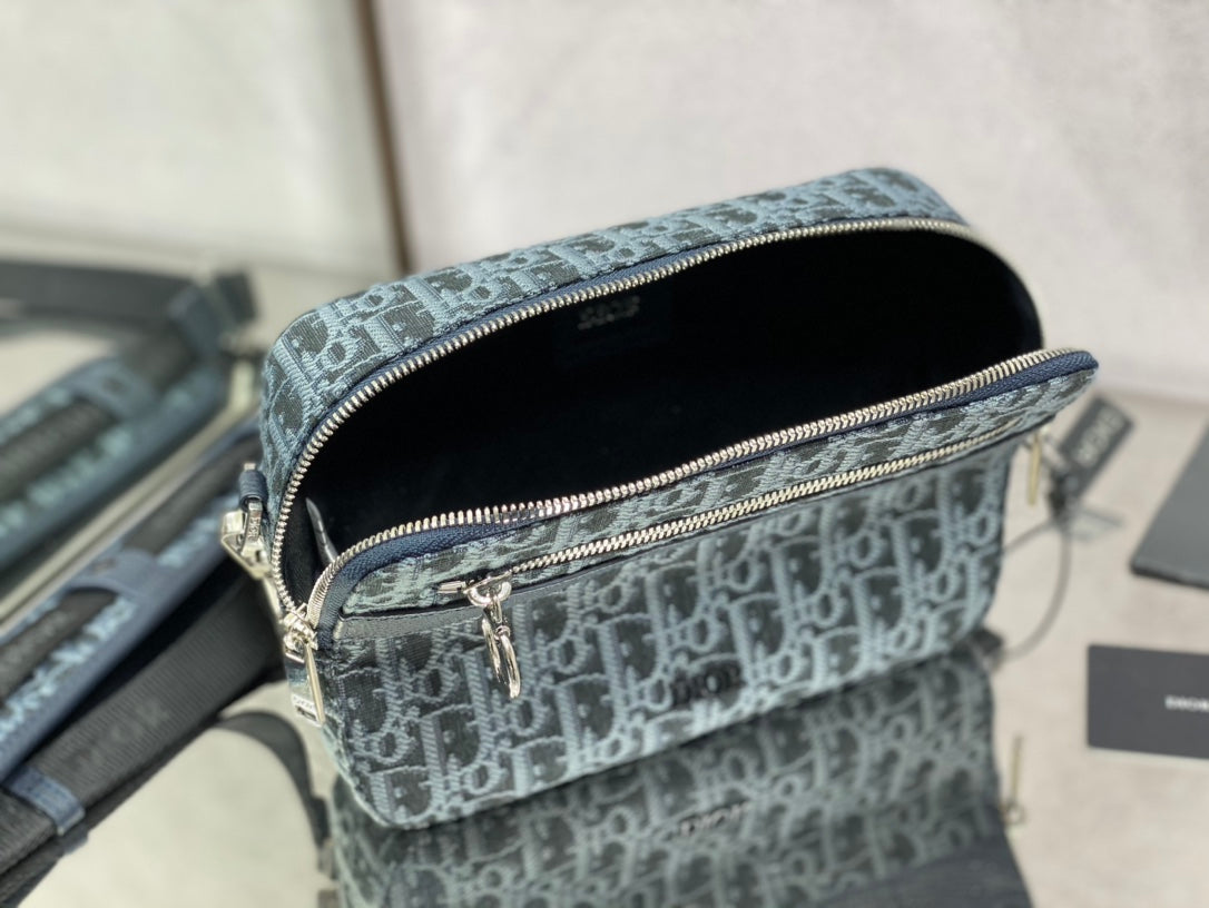Dior 經典相機包-22*15*5cm