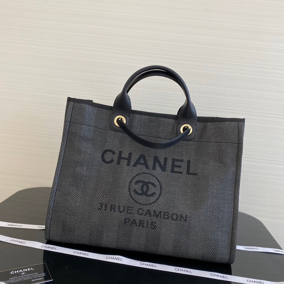 Chanel 大號黑色沙灘包