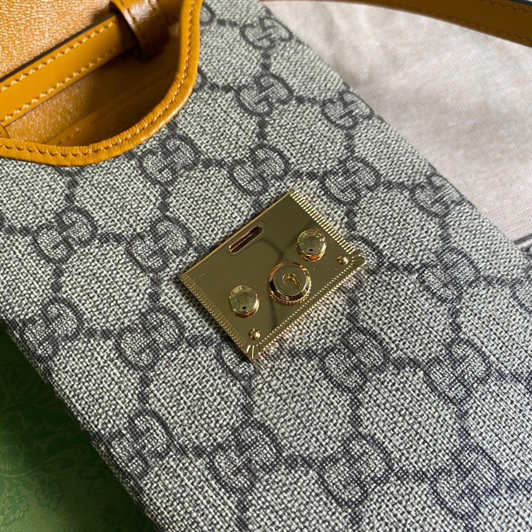 Gucci 鎖扣鏈條手機包