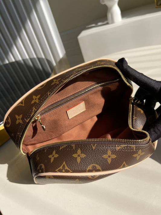 LV M47527 Damier帆布盥洗包／手拿包