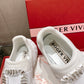 Roger Vivier Run Light 全新的水晶扣運動鞋
