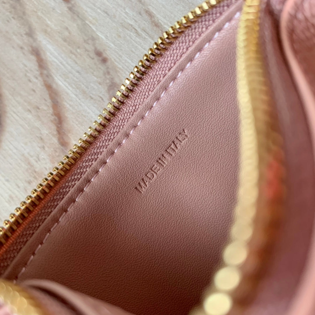 Celine 粒面小牛皮拉鍊卡包-玫瑰粉