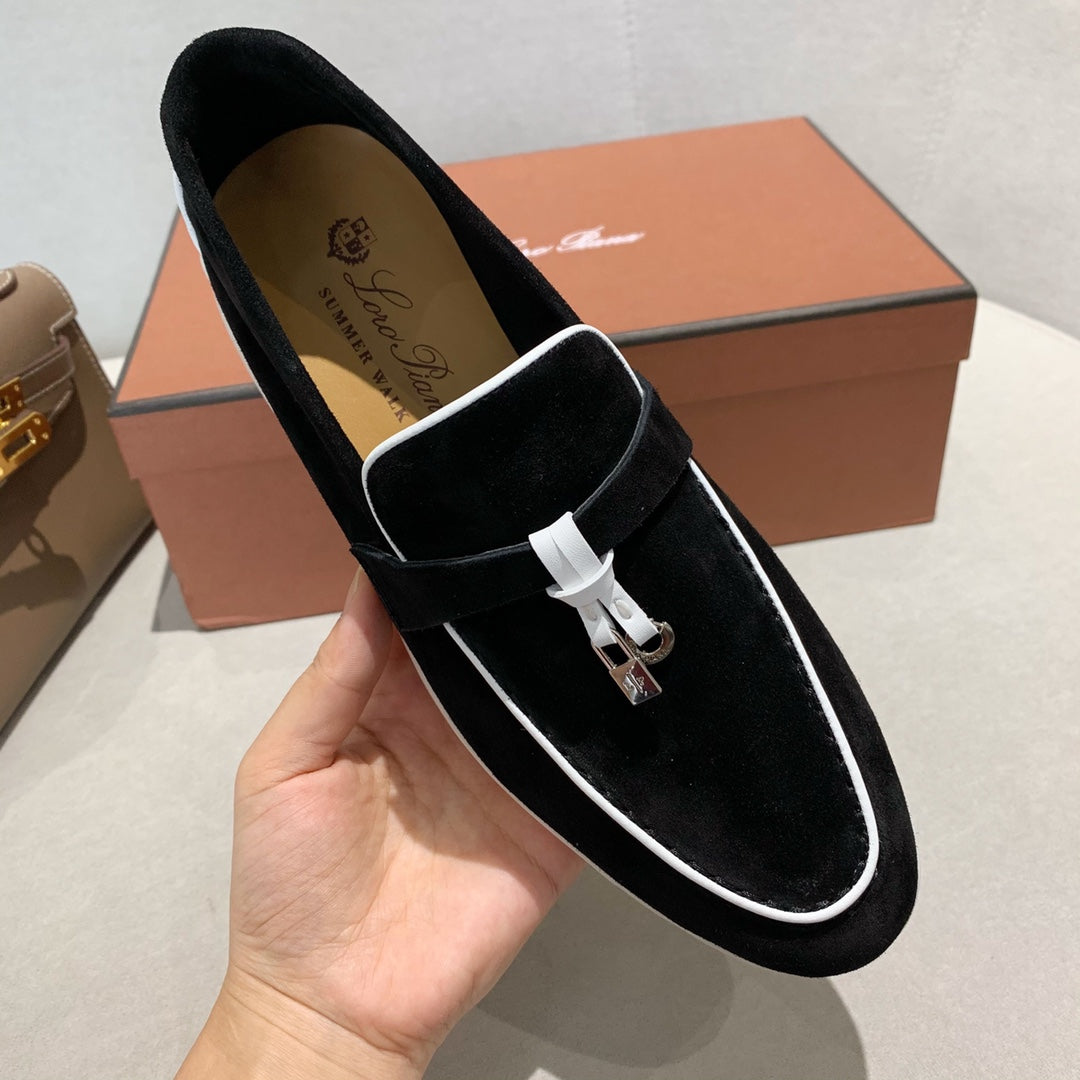 Loro p1ana-羊絨復古平底鞋 鎖邊款 黑色